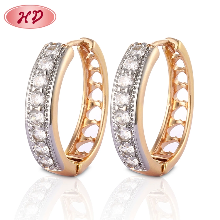 2023 New Design 18K Gold Plated Costume Imitation Jewelry with Pearl CZ Hoop Huggie Earring for Women