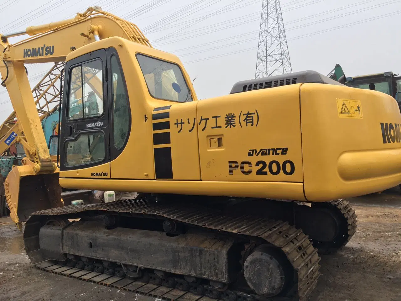 Used Japan Construction Machine Komatsu PC200-6 Excavator Used Heavy Duty Equipment Komatsu Excavadora Usada