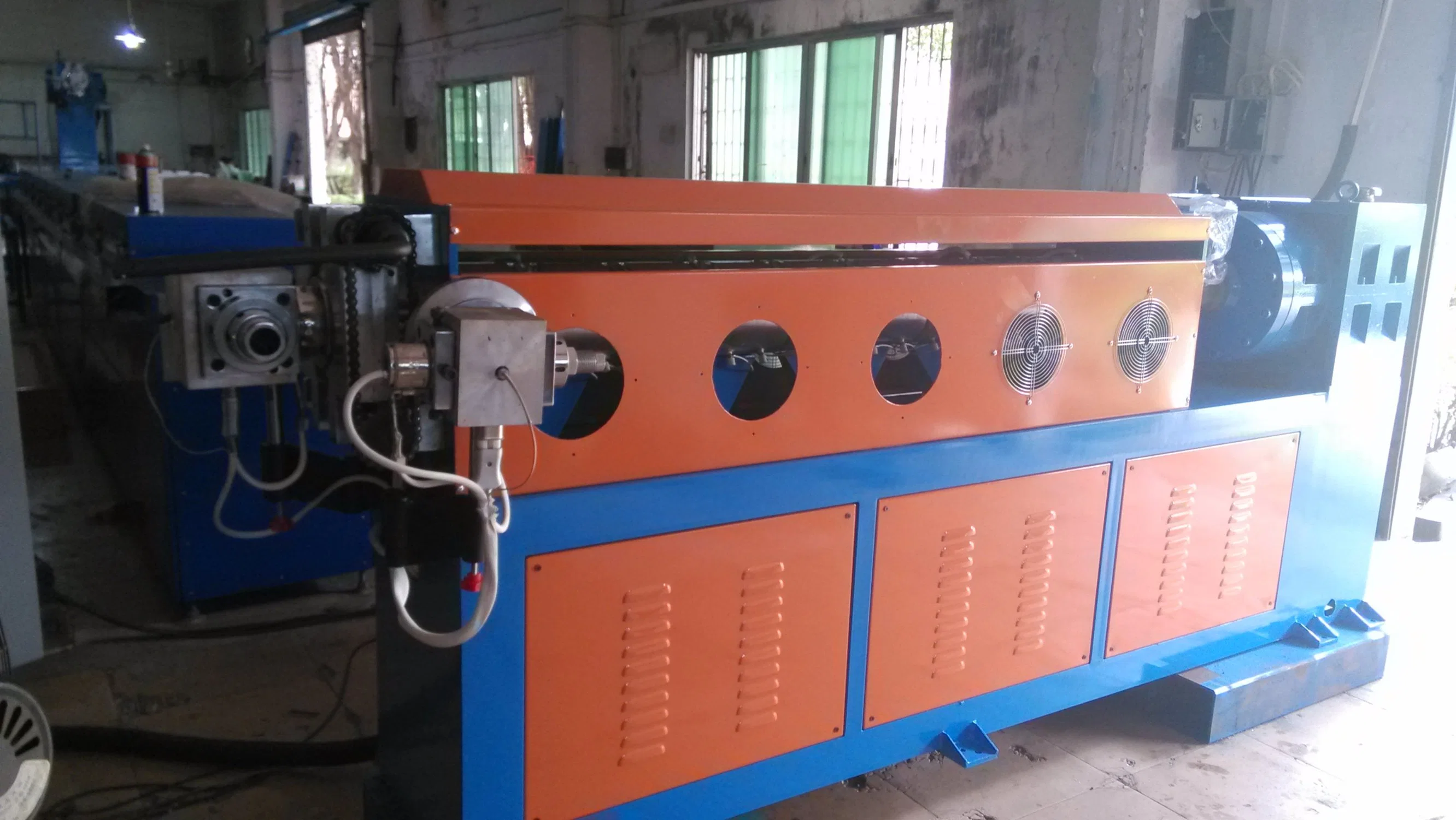 PVC Medium and Small Cross-Section Cable Extruder Machine