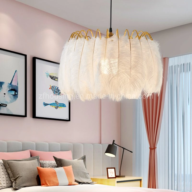 Grand Art Decoration lampe pendante lustre en plumes ou feather poignée de commande pour une villa ou un hôtel de la lampe