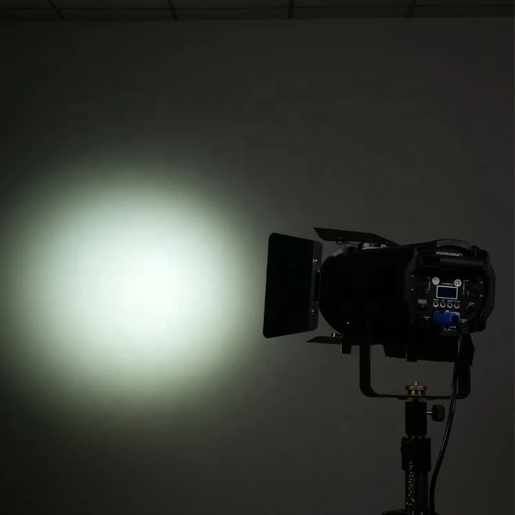 Top Quality Manual Zoom 150/200/300W LED 3200K/5600K Studio Video Shooting LED Light