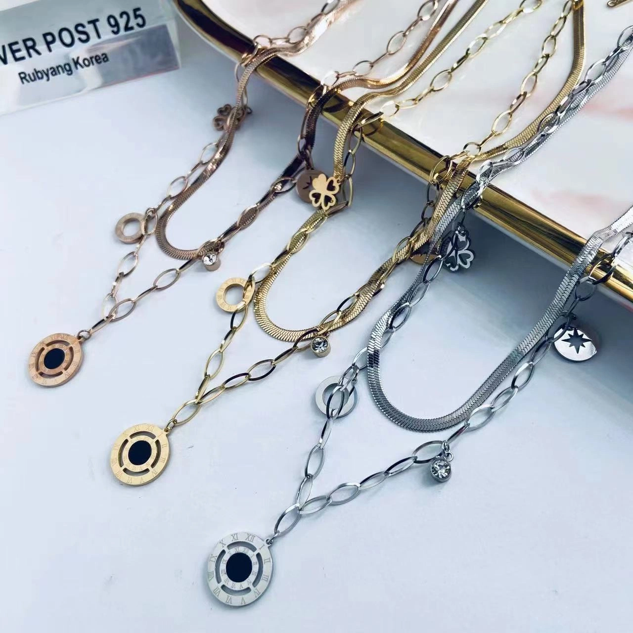 Stainless Steel Chain Rhombus Gemstone Necklace New Design Round Pendant Necklace for Women