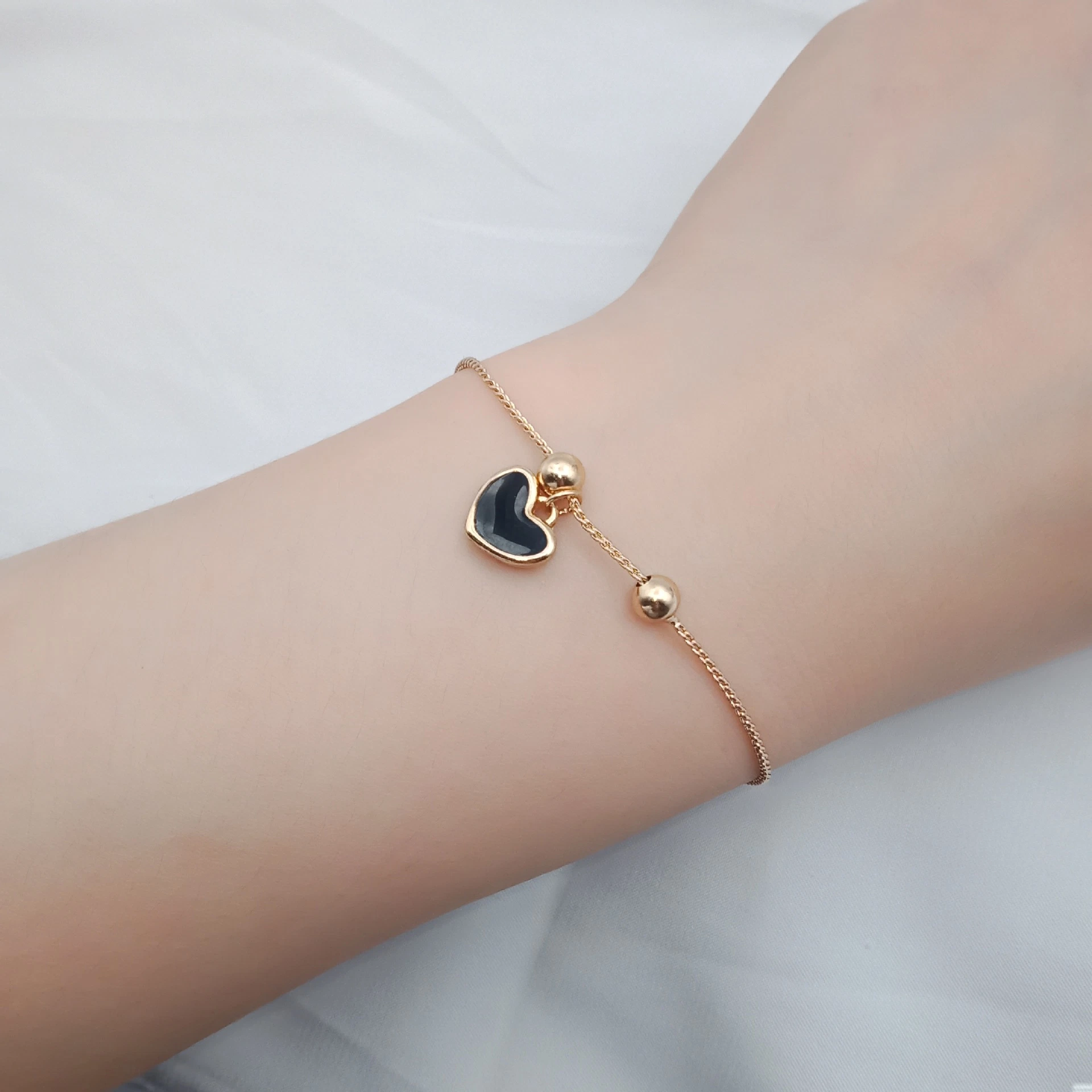 Personalized Trend Korean Style Female Bracelet Fresh Simple Daily Wear Bracelet Metal Love-Shaped Hand Jewelry