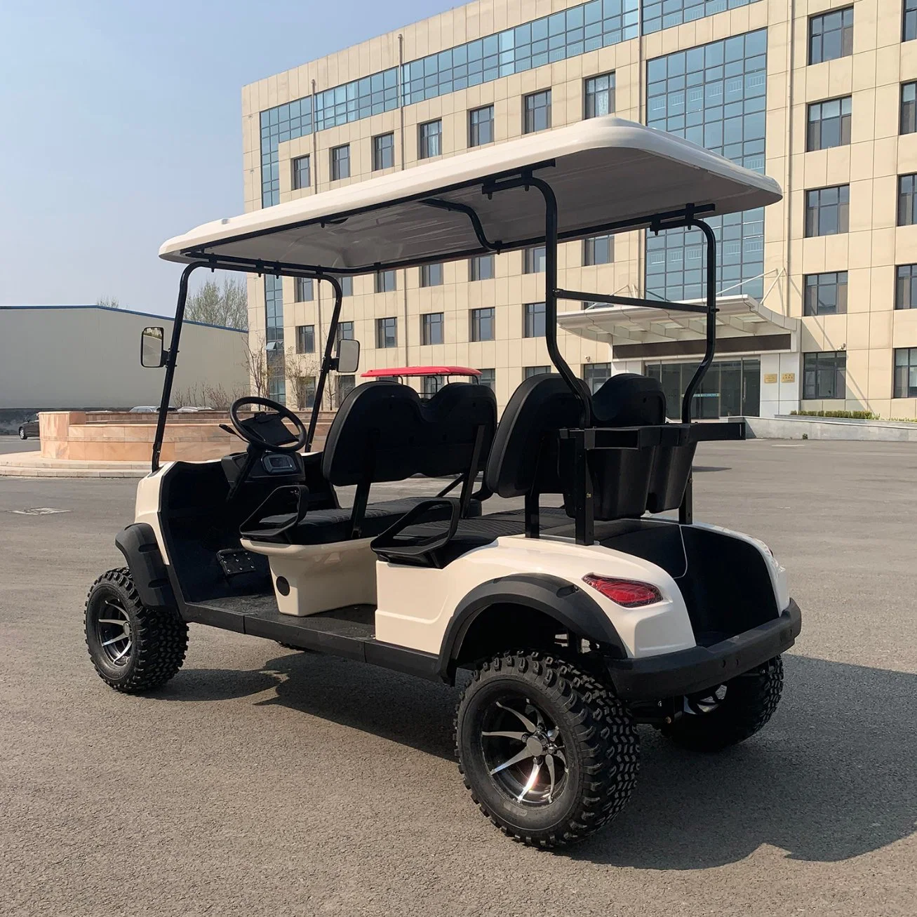 12/14inches Tyre Pmsm 5, 6, 7kw Motor 100/120km Mileage Lead Acid/Lithium Battery 48V/60V/72V 2, 4, 6, 8, 10 Seats/Seater Hunting Golf Cart