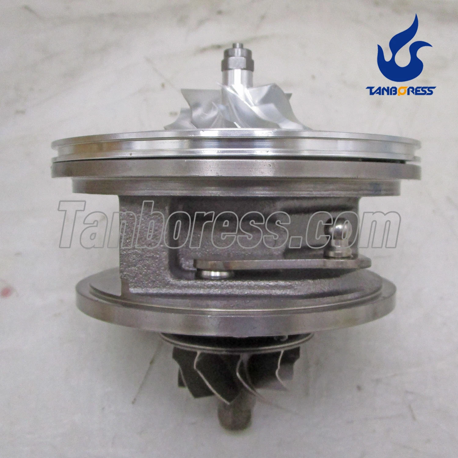 Turbocharger cartridge for Nissan NP300 Pickup 2.5 dCi 133 HP 53039700262 5303-970-0262 turbo