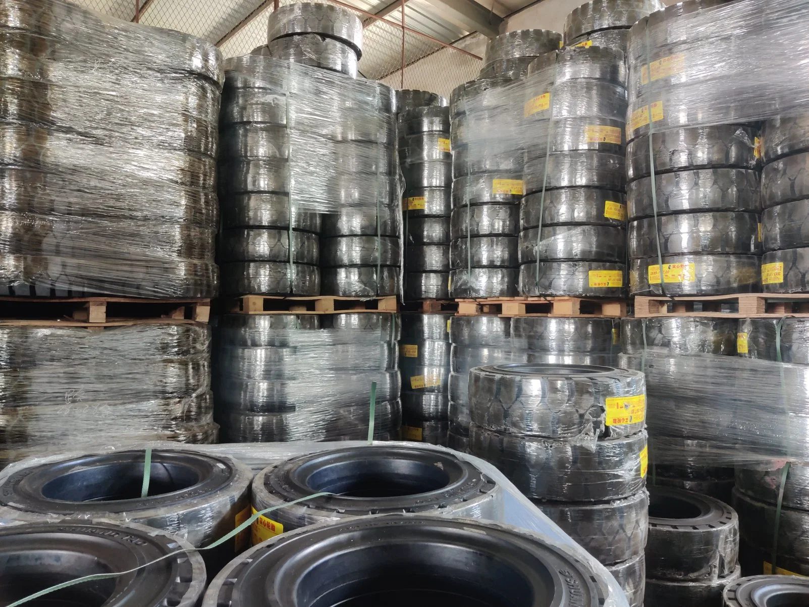 5.00-8 7.00-12 8.25-15 Industrial Tires/Air Lift Truck Tires/Industrial Tires/Air Lift Truck Tires