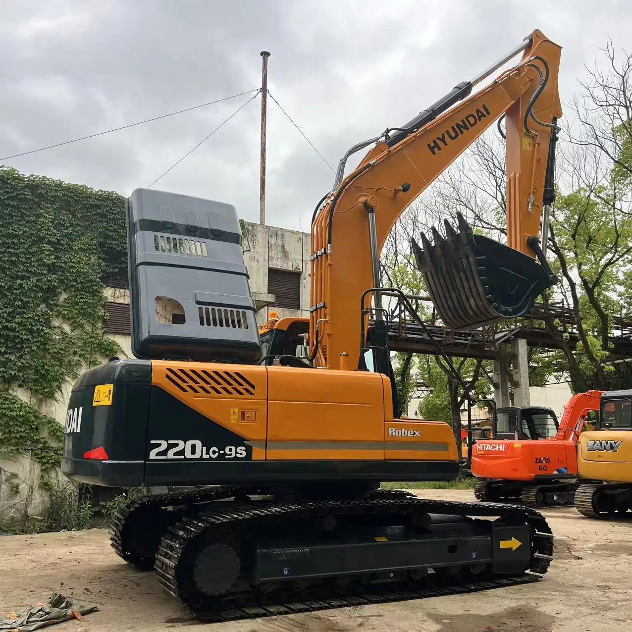 Excavadora Hyundai 220-9s usada original de Corea del Sur con pocas horas de trabajo 22 toneladas 215 225 220LC-9 215 225 220 Segunda mano Hyundai Excavadora