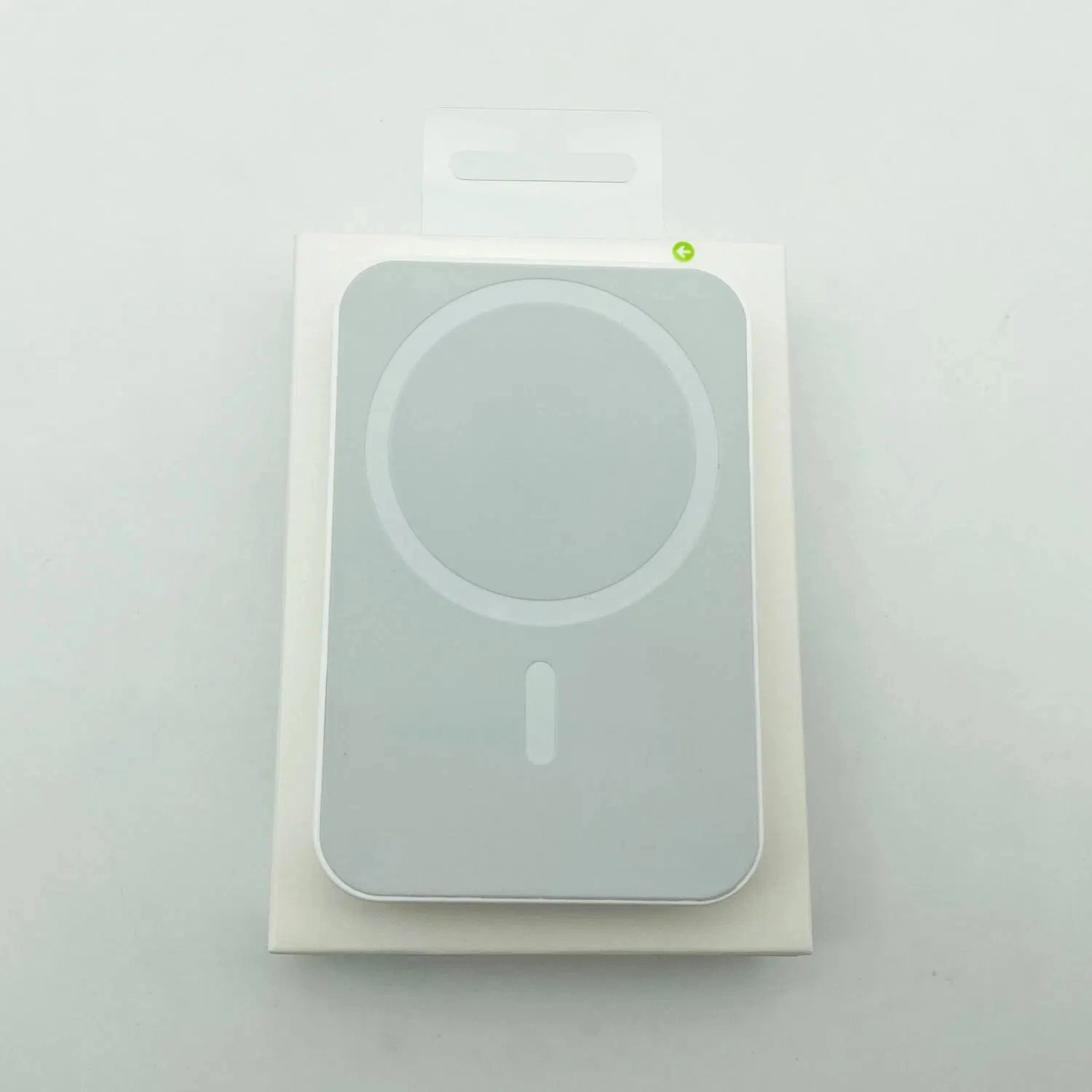 Magnetic Wireless Charging Power Bank Battery Pack for iPhone 12 13 14 Series