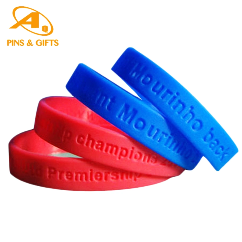 Wholesale/Supplier Custom Customized Glow Dark Luminous Silicon Sanitiser Wholesale/Supplier Rainbow Price Squeeze Silicone Wristband