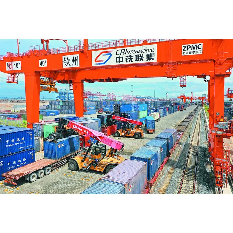 La exportación de ferrocarril de los trenes de Jinhua o Yiwu, provincia de Zhejiang a Asia Central
