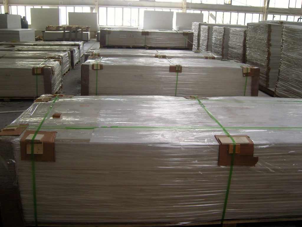 White Color PVC Foam Board Size 1220X2440mm, 1560X3050mm, 2050X3050mm