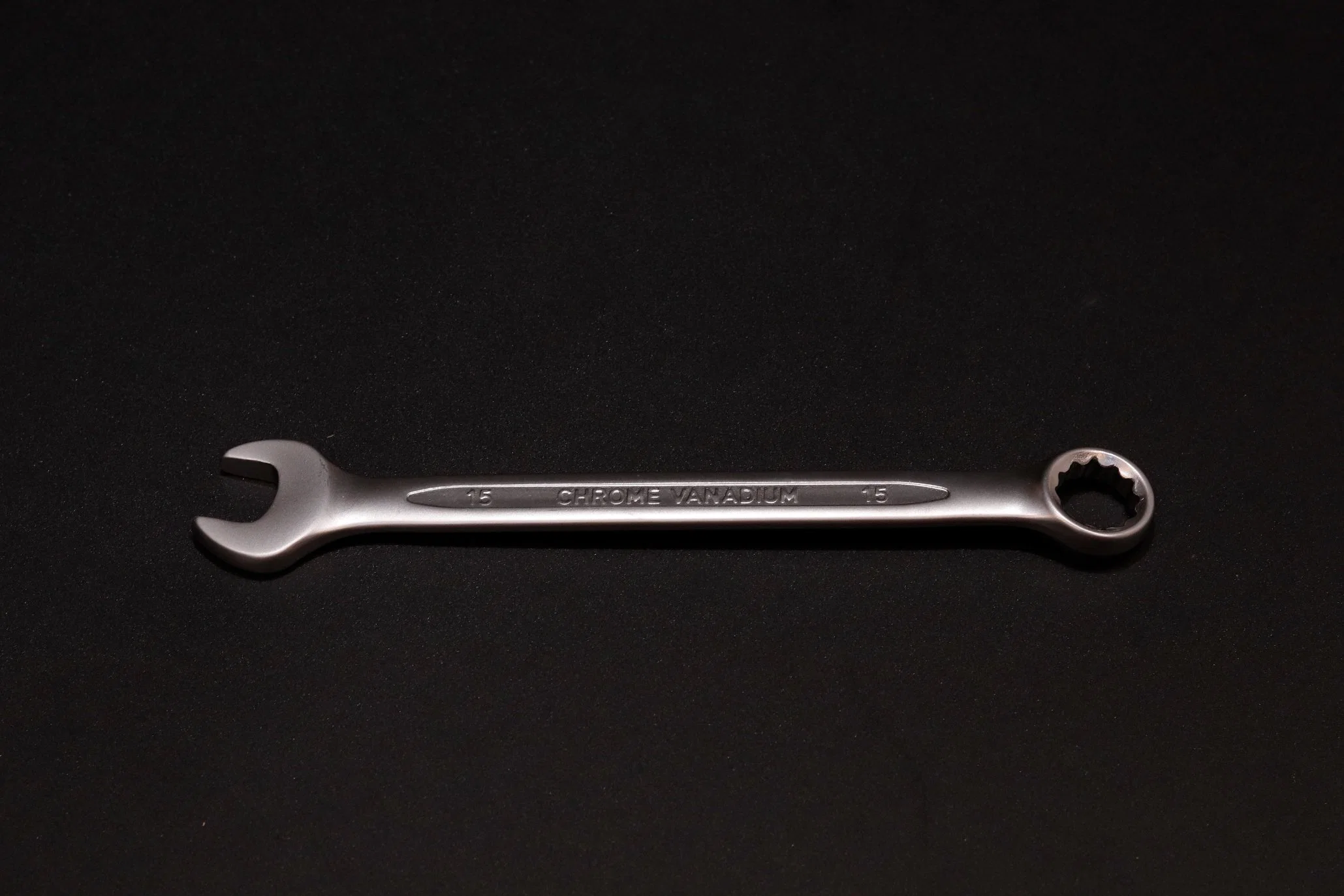 Combination Wrench/Open-Ring Spanner with Concave Bar Pattern