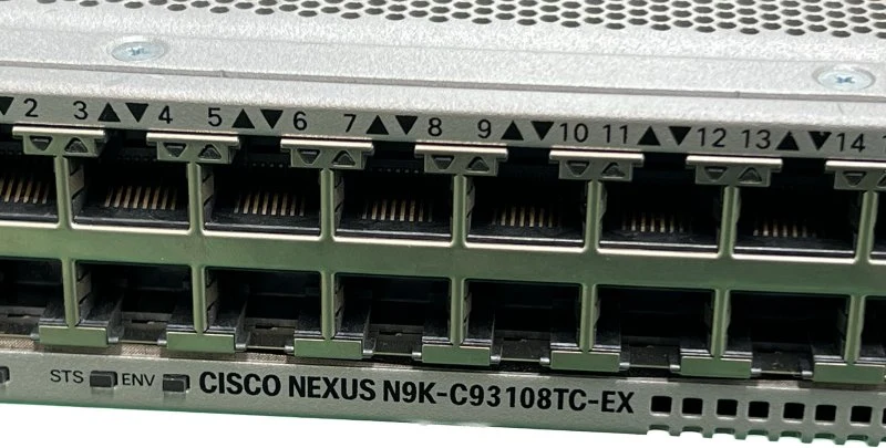 محولات السلسلة N9K-C93108tc-Ex Cisco Nexus 9300-Ex