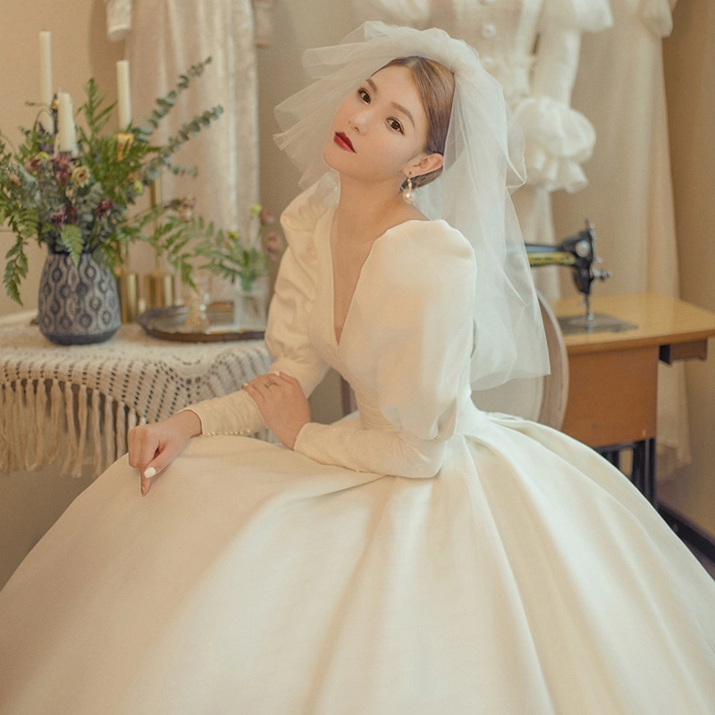 Yc118 2023 Temperament French Bridal Wedding Dress Satin Long Tail Dress