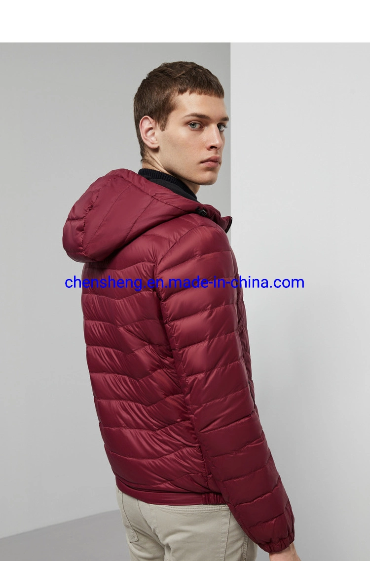 Stock Garment Men Outdoor Winter Light Down Cotton Jacket with Hoodie