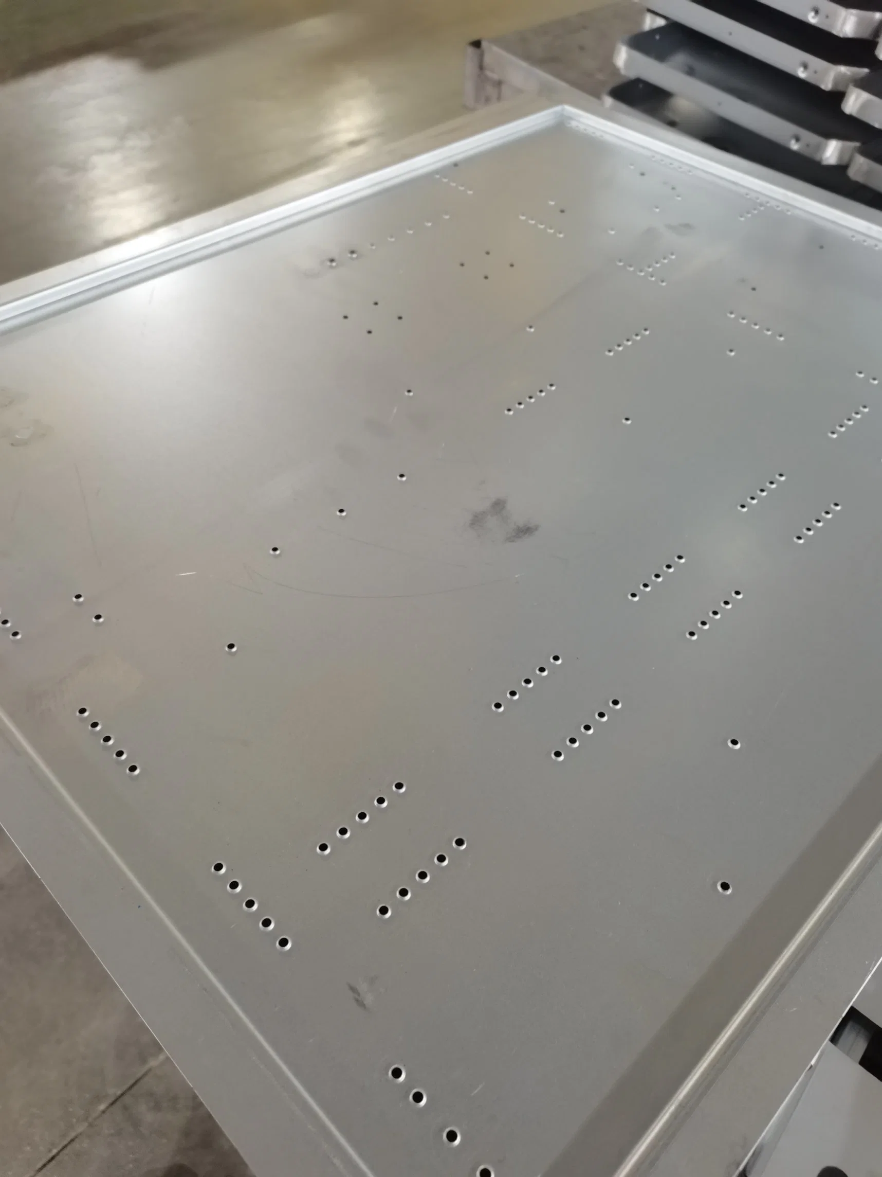 Service personnalisé de perforation de flexion CNC produit