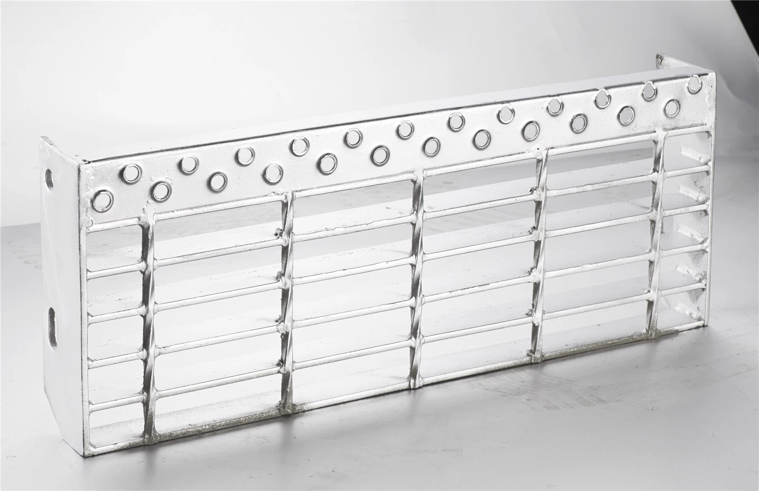 Hot DIP Galvanized Steel Grating Stair Tread for Industrial Project