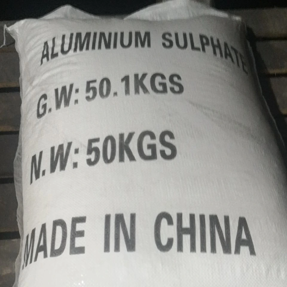 Sulfate d'aluminium pour le traitement de l'eau et la piscine en provenance de Chine.