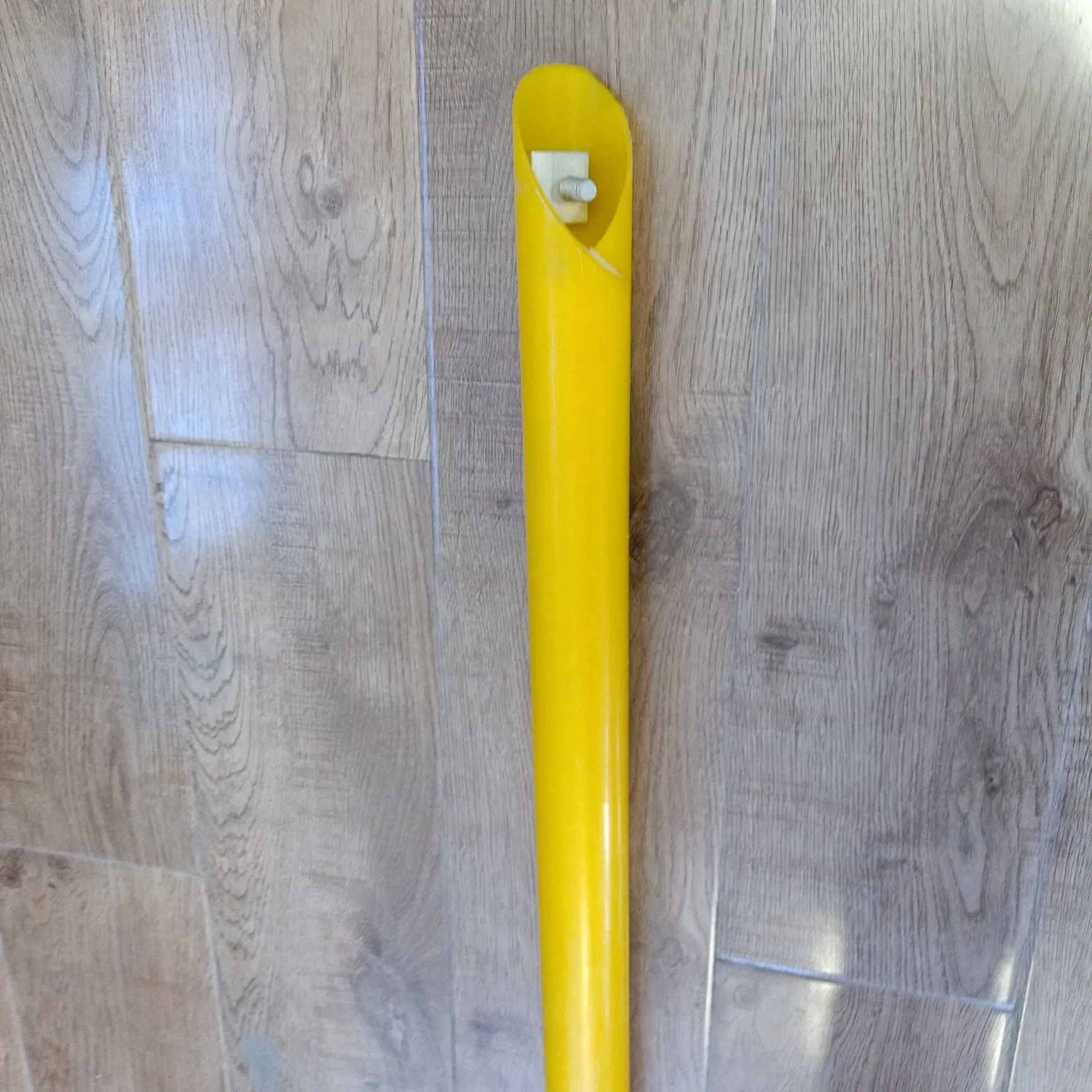 PE or PVC Material Plastic Yellow Guy Guard