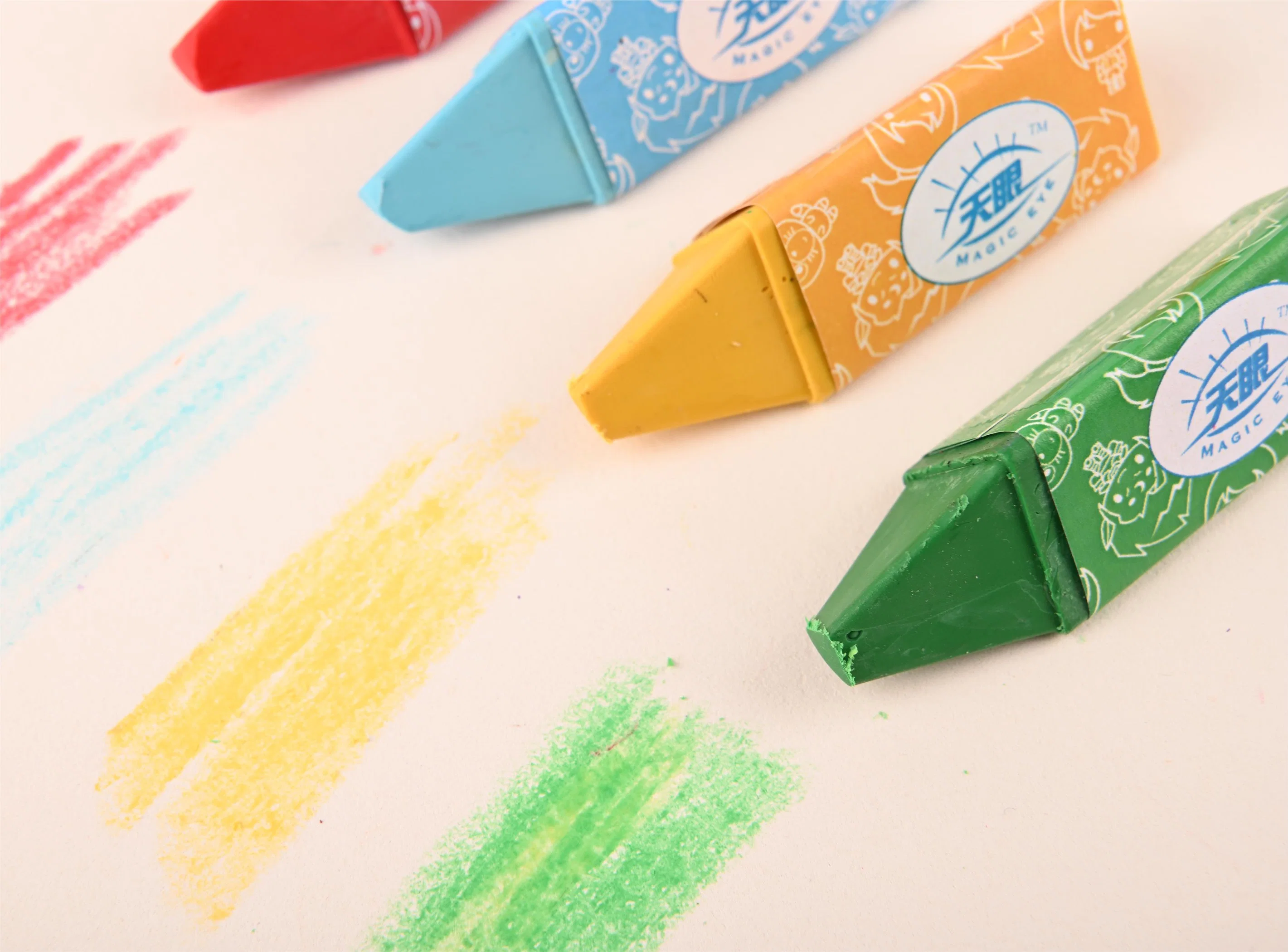 Kinder und Schüler lebendige Kunst Zeichnung 12 Farbe Dreieck Wachs Buntstift