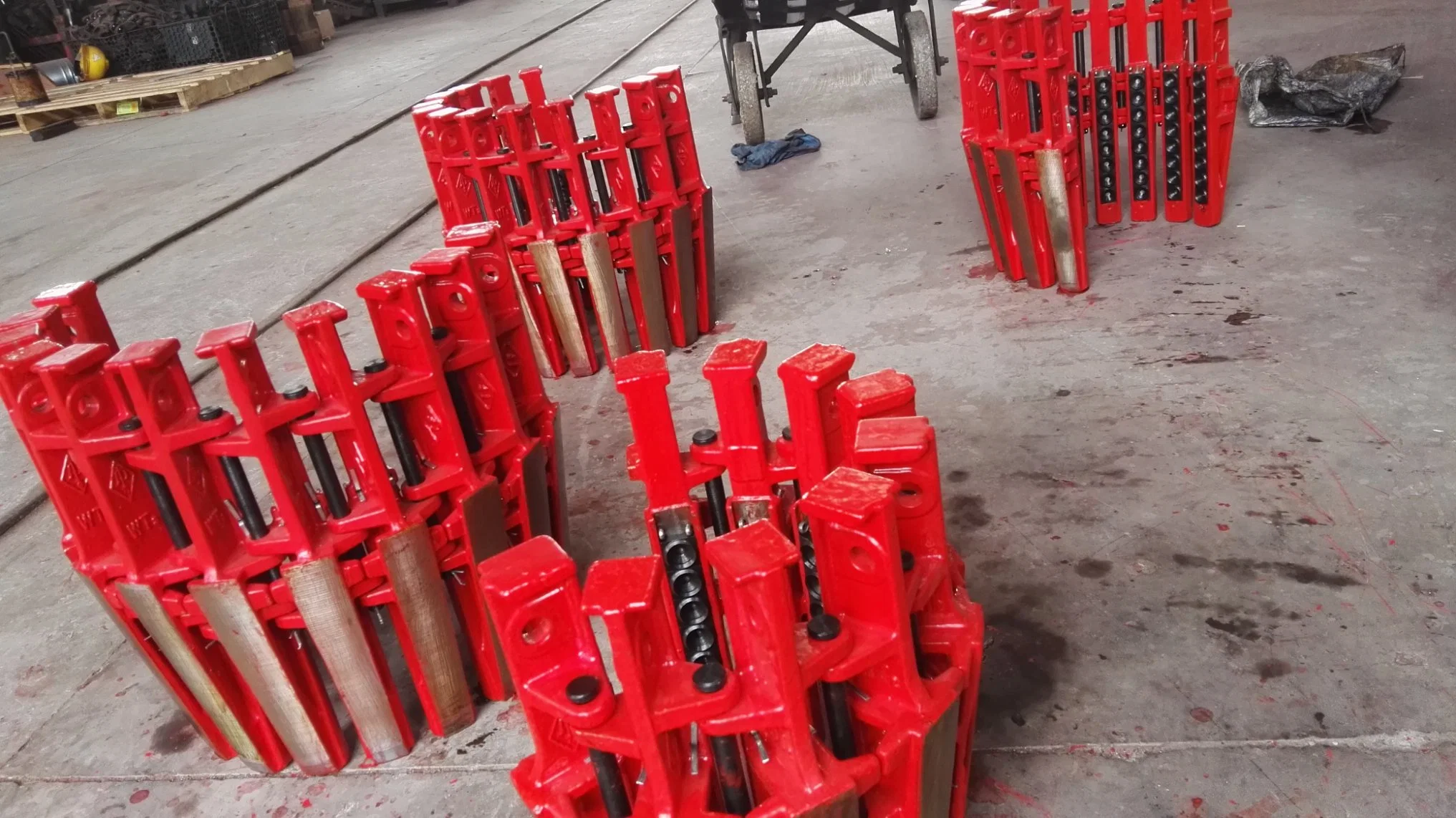 Dcs Drill Collar Slips Wellhead Tools for Oil Equipment Well Drilling