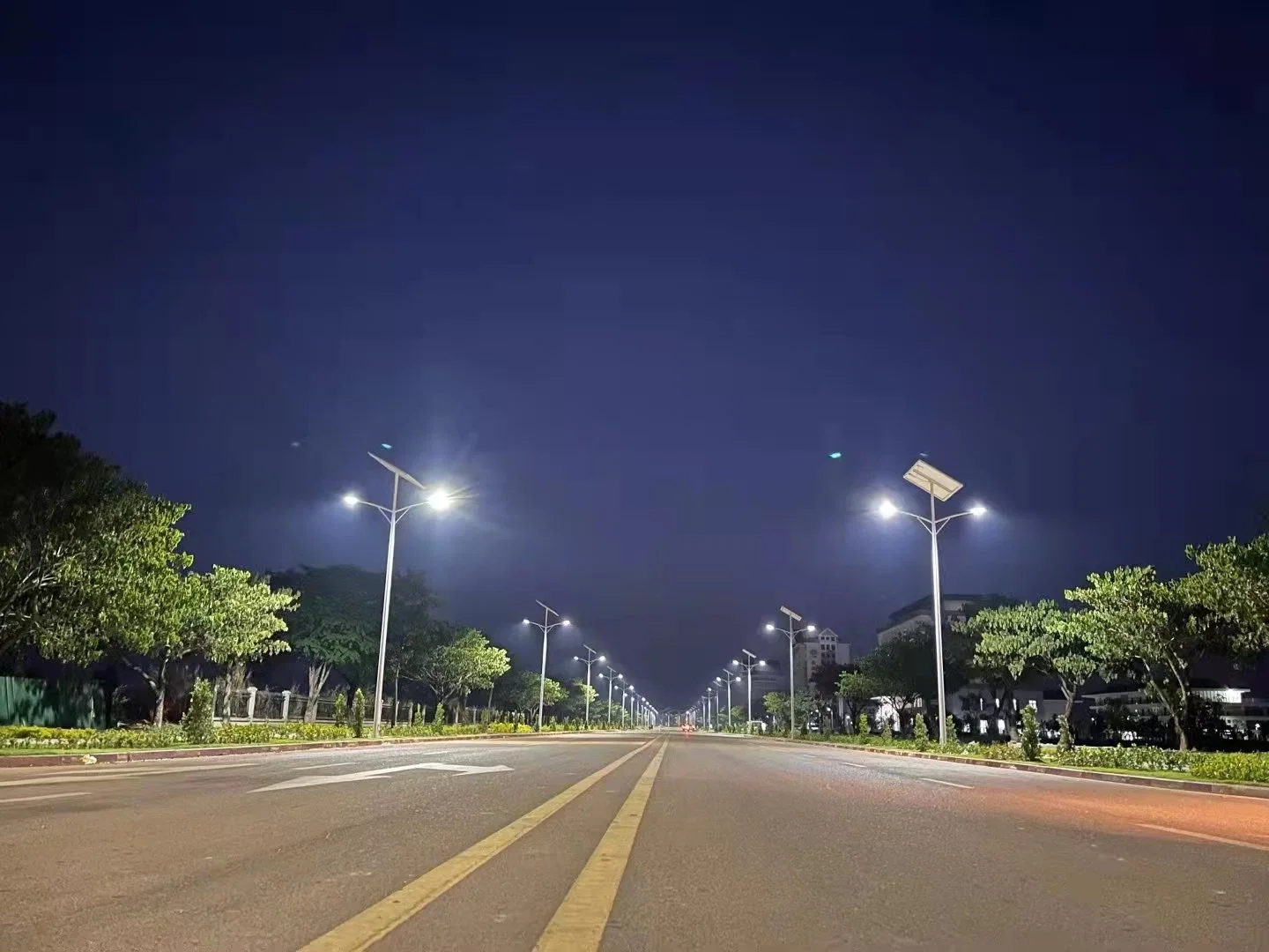 Low Price CE OEM ODM 9m10m12m Metal Pole Price Solar Panel Solar Street Lamp LED Street Light Road Light LED Lamp in China Street Light Base