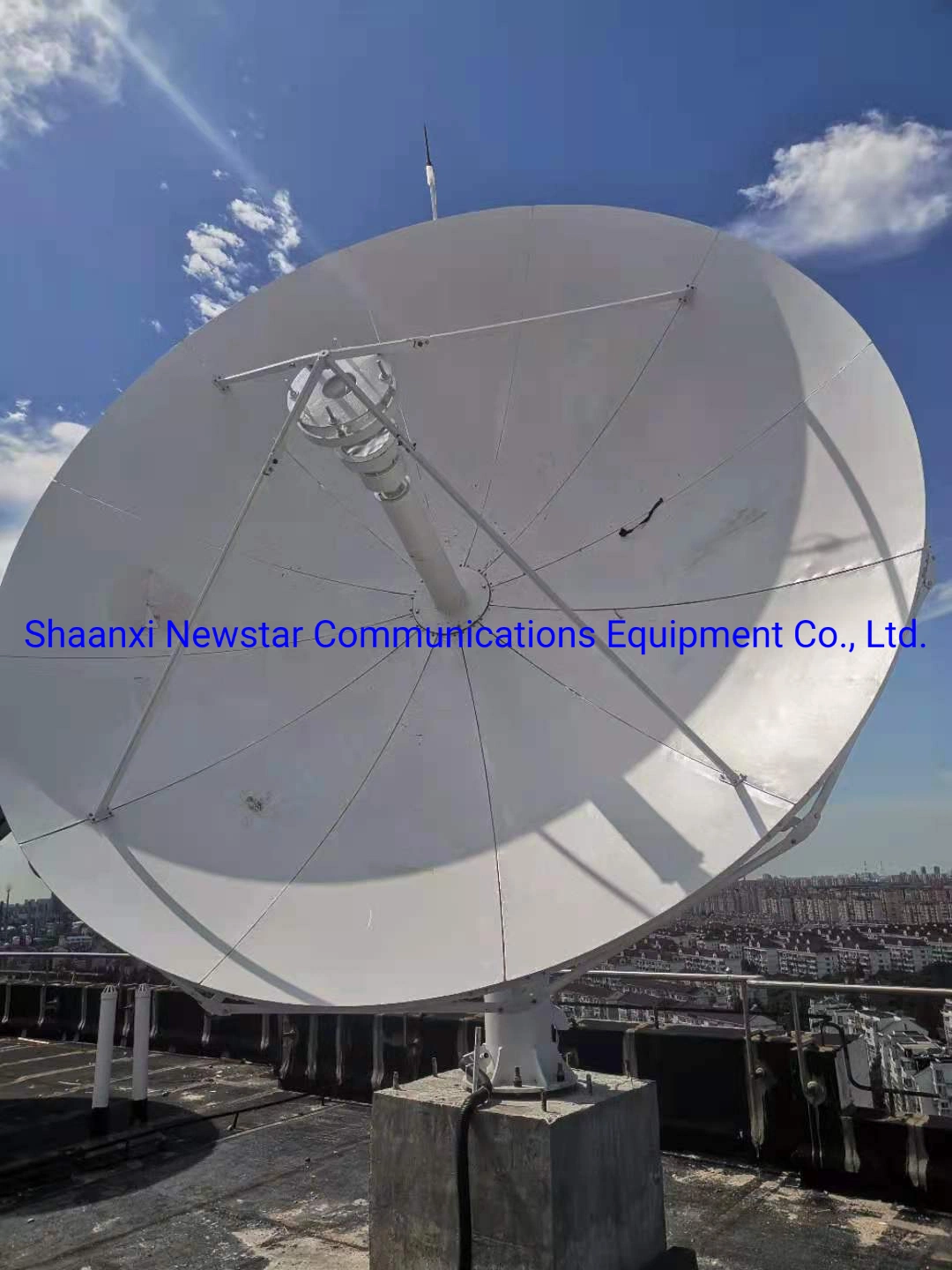 3.7m Azimuth 360degress Travel Earth Station Communication Antenna