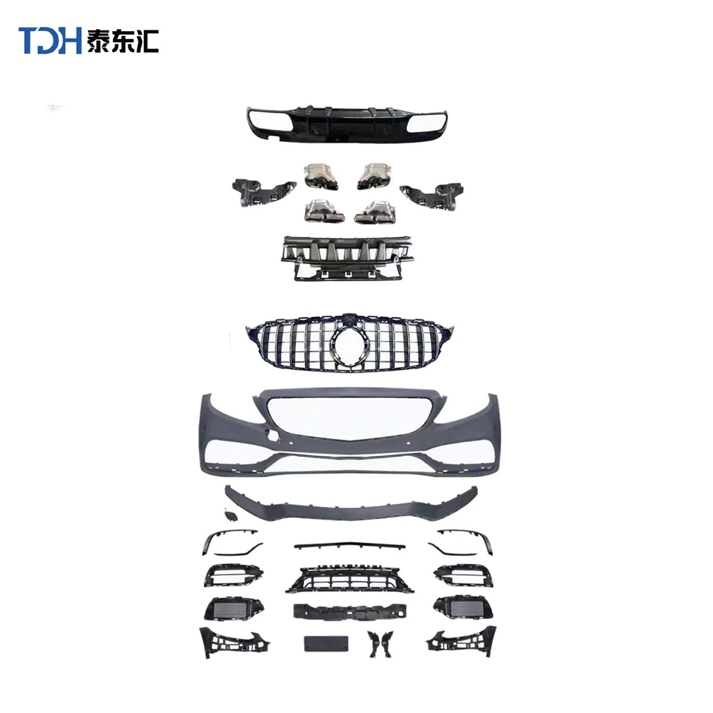 High quality/High cost performance  Auto Parts Rear Bumper Lip Diffuser LED Light with Exhaust Tips for Mercedes Benz W205 C200 C300 C43 C63 Amg Sedan 4 Door 2015-2019