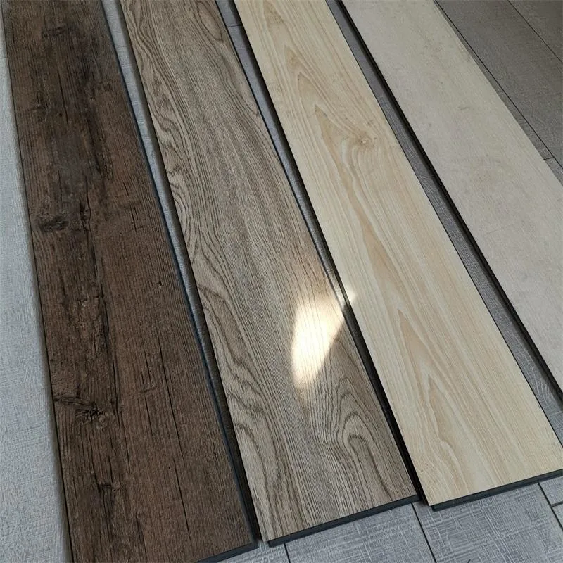 Plancher PVC gris foncé de 2 à 9 mm plancher SPC en plastique à grain de vinyle Pour plastique intérieur étanche chaud