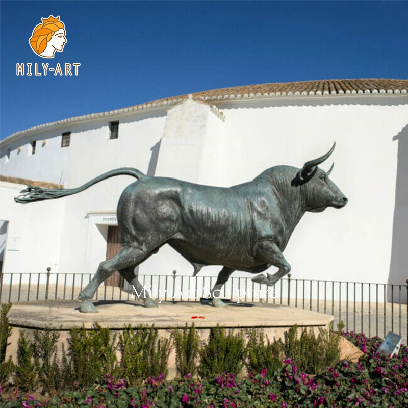 El tamaño de la vida decorativos de metal moderno jardín de esculturas de animales Toro estatua de bronce