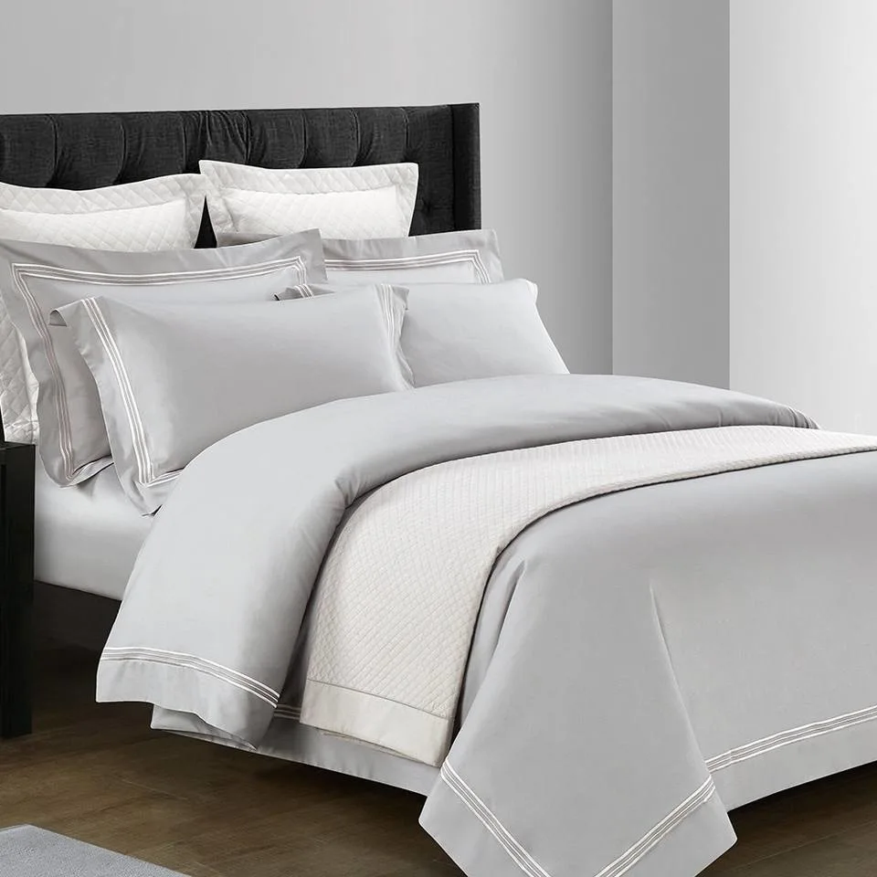 Queen Size 1800 Thread Count White Comforter Bedding Set