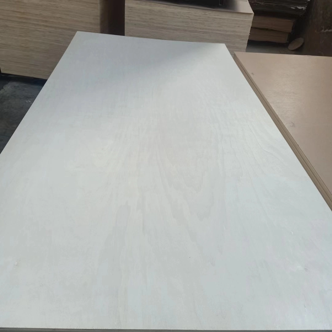 Okoume Bintangore Birch lápiz Cedro Meranti Chopo Madera dura Muebles comerciales Contrachapado 1220X2440X3/6/9/12/15/18/21/25mm de Original Factory