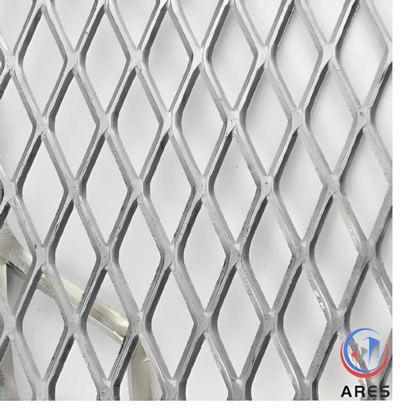 Prix bas du trou de diamant de haute qualité de l'aluminium Expanded Metal Mesh pour bâtiment au plafond