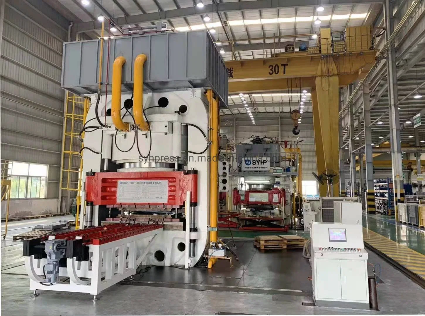 Hydraulic Press for Metal Plates for Heat Exchanger