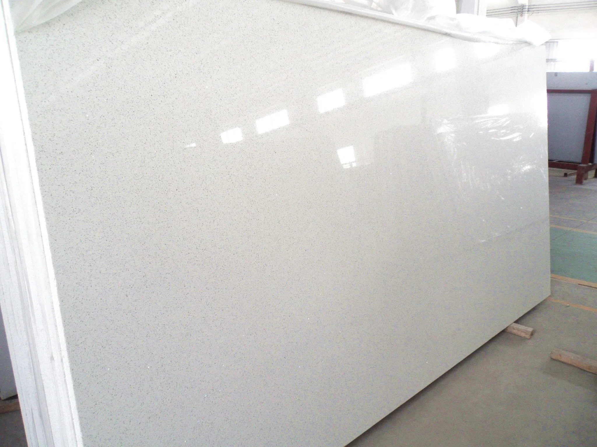 Espelho branco/pedra de quartzo de diamante para peças de projeto/pavimento/bancada/toucador na China