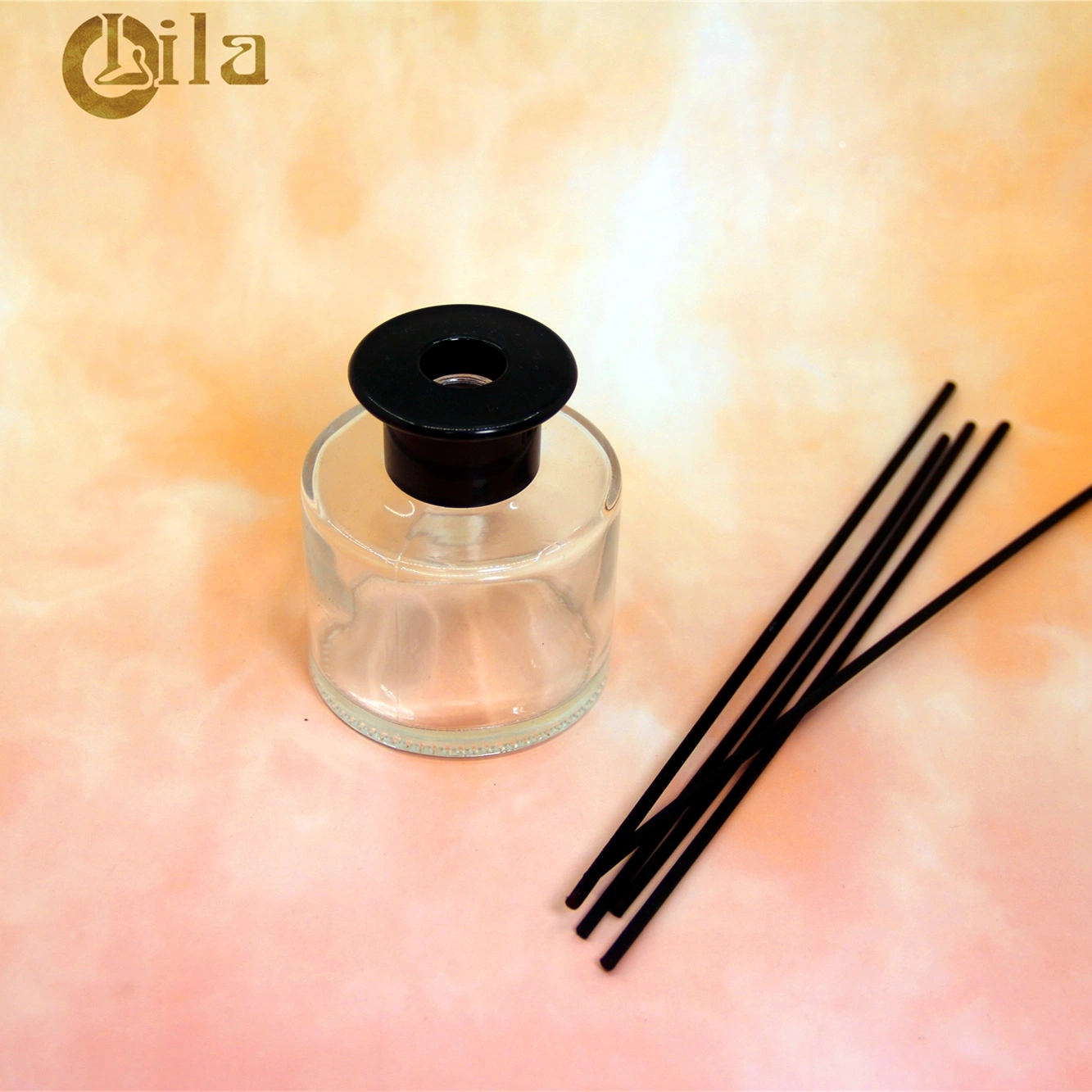 Hot Sale 100ml Fragrance Bottles Wholesale/Supplier Glass Perfume Diffuser Bottle with Cap Reed