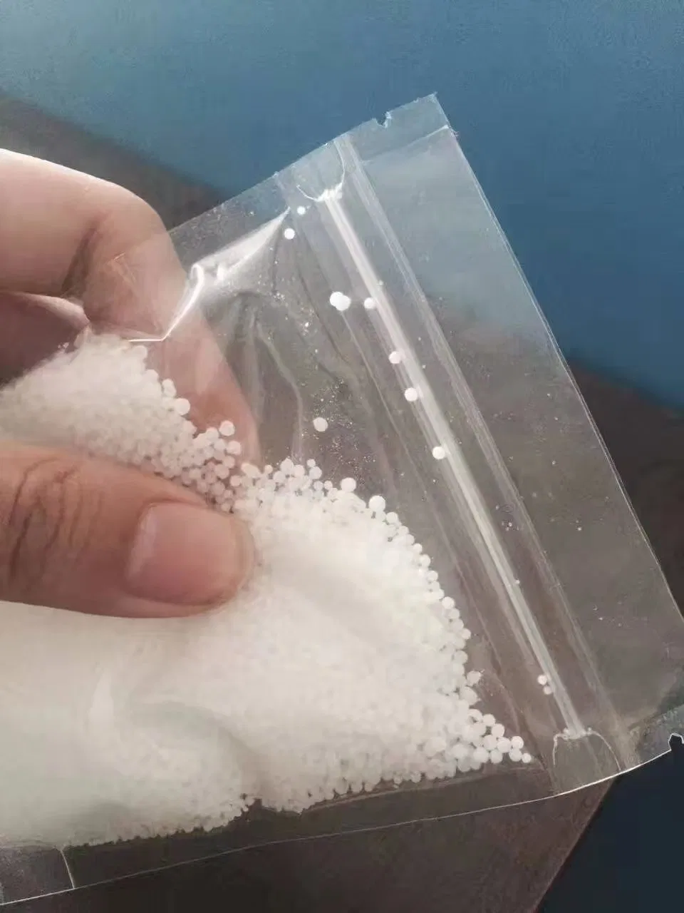 Detergente cáustico granular para venda a quente com desconto cáustico granular Soda Pearl 1310-73-2