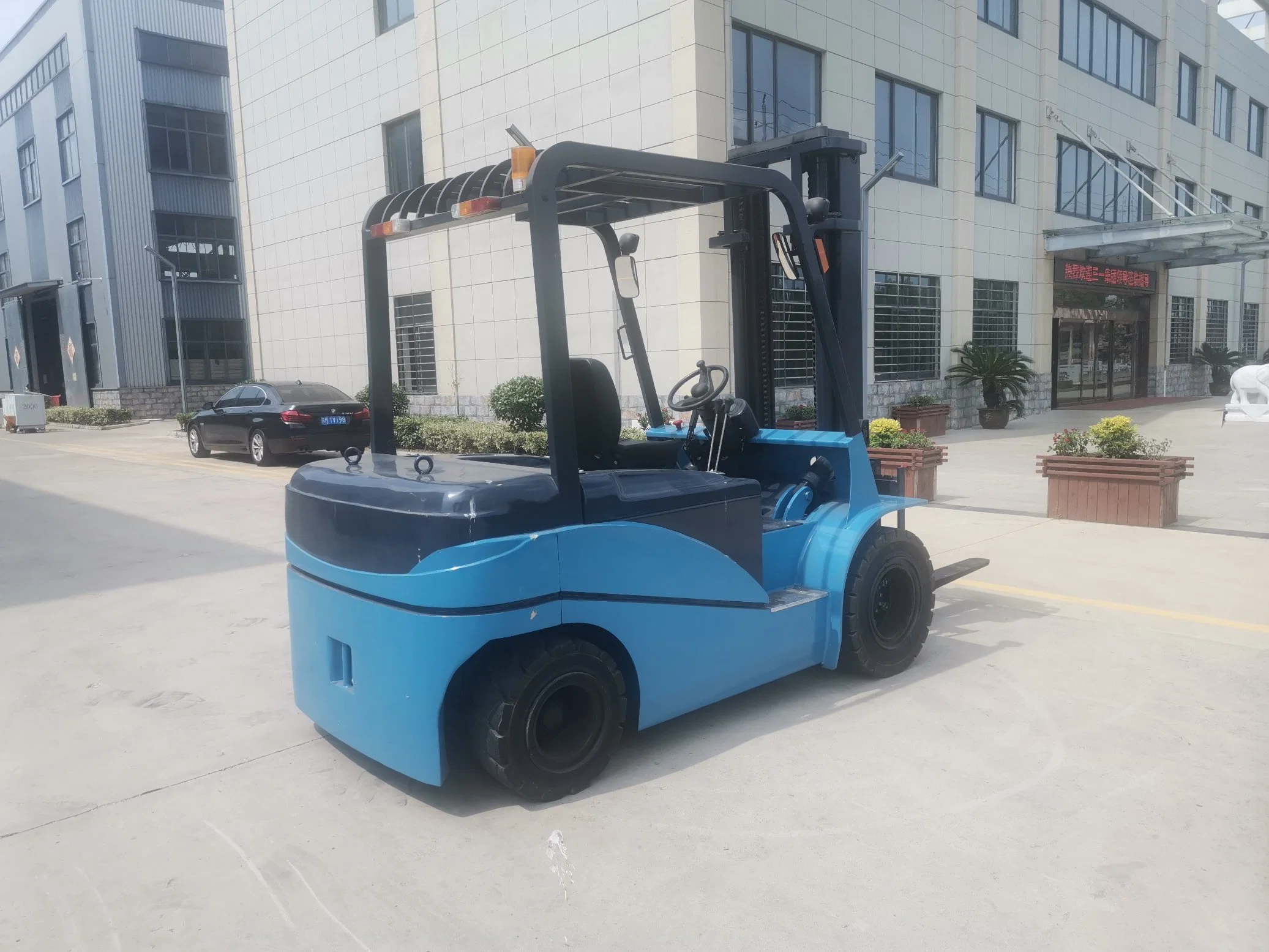 Factory Price Seated Type Rated Capacity 3ton Electric Counter Balance Mini Forklift with AC Motor Zapi / Curtis Controller