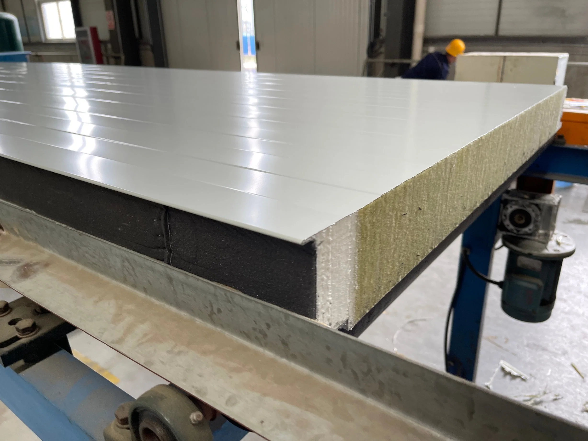 Customized Double-Sided Stainless Steel/Color Steel Polyurethane Sandwich Panel for Industrial Factory Housing, Cold Room, Sandwich Panel