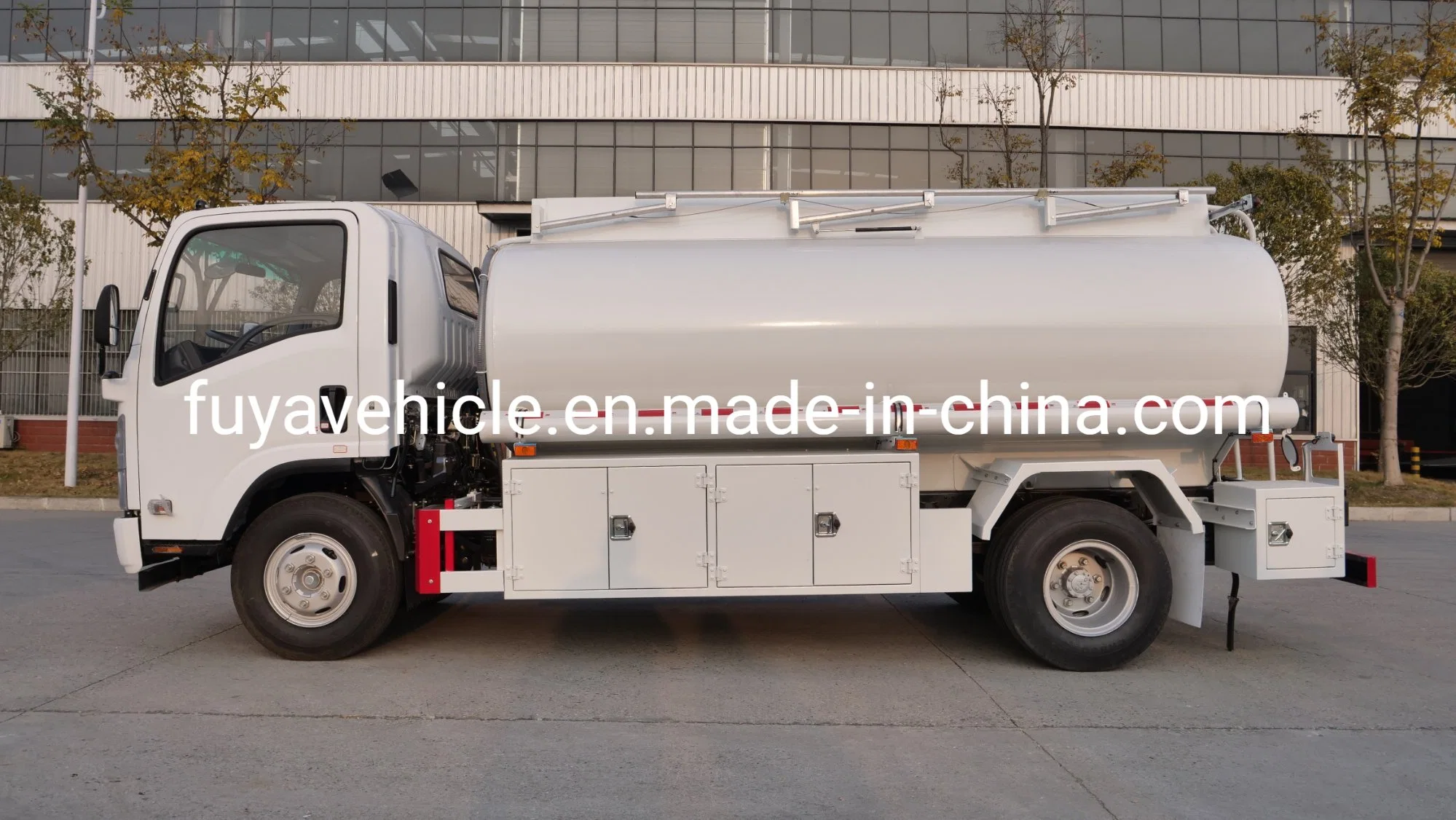 Japan I-Suzu Frr 6000liters 6cbm 190HP Fuel Tank Truck /Oil Tank Truck