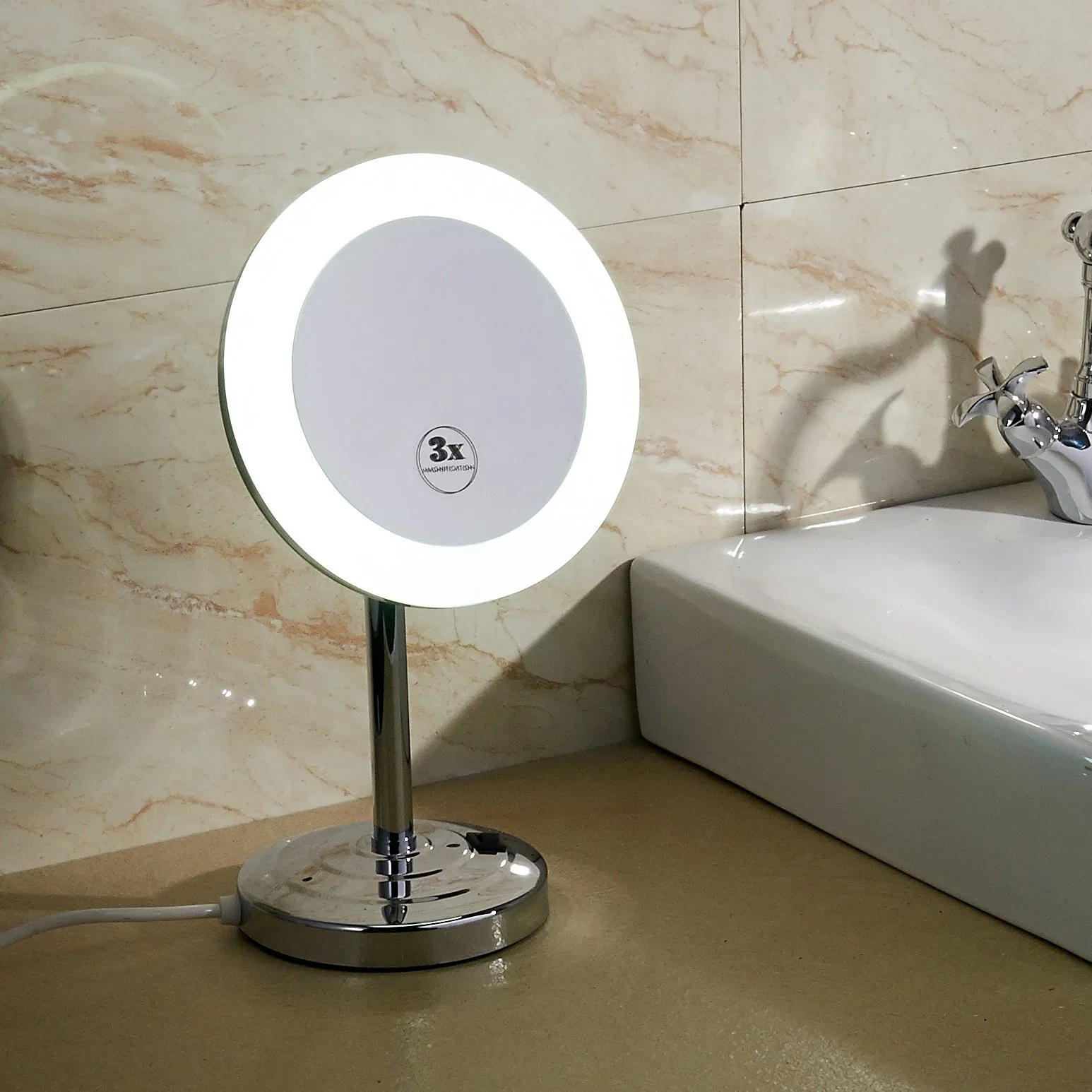 Maquilhagem com suporte LED 3X em estilo cromado de bacia do banheiro, ampliador de 8 polegadas Espelho
