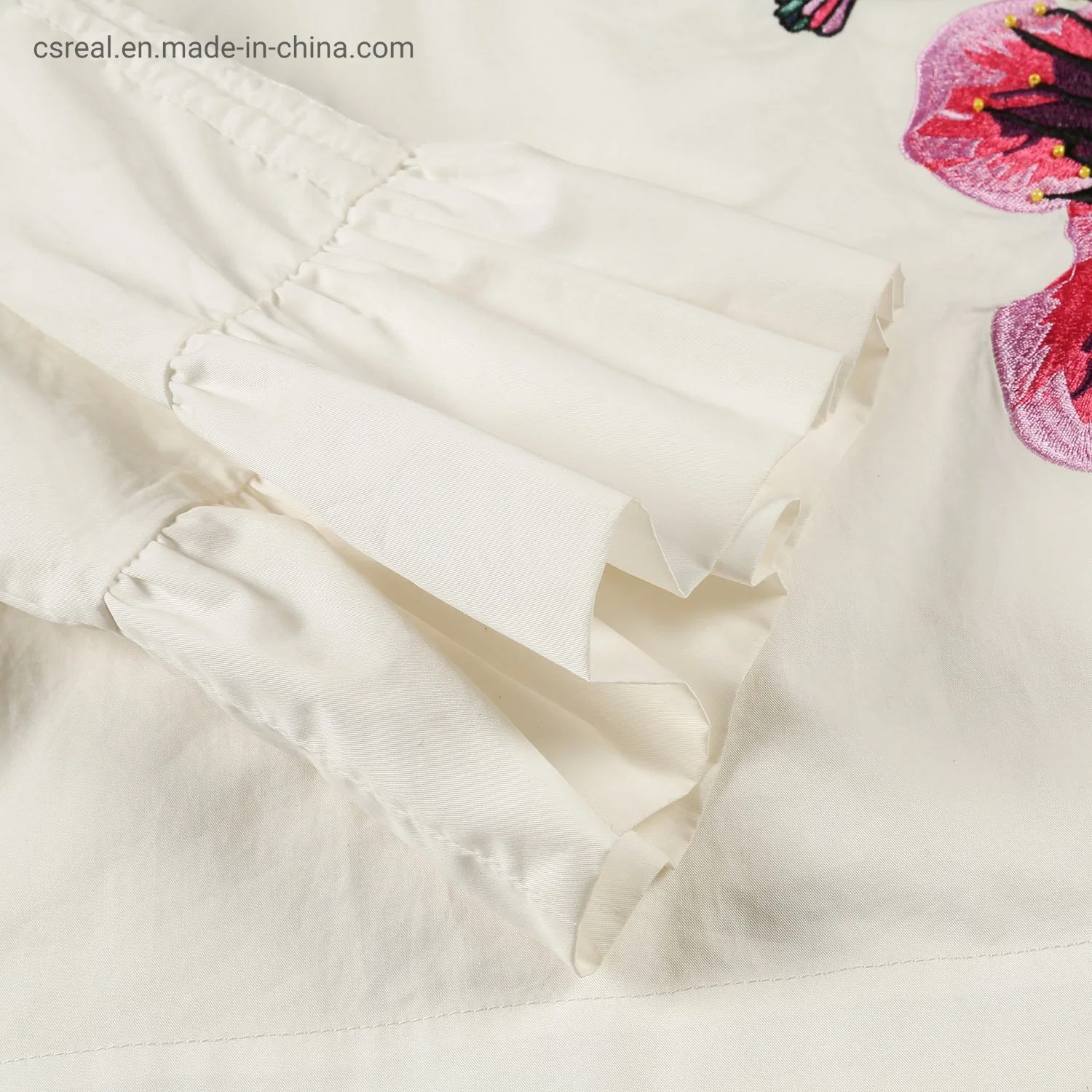 Children Clothes Girl Kids Woven Ivory Shirt Wear with Flower Embroidery