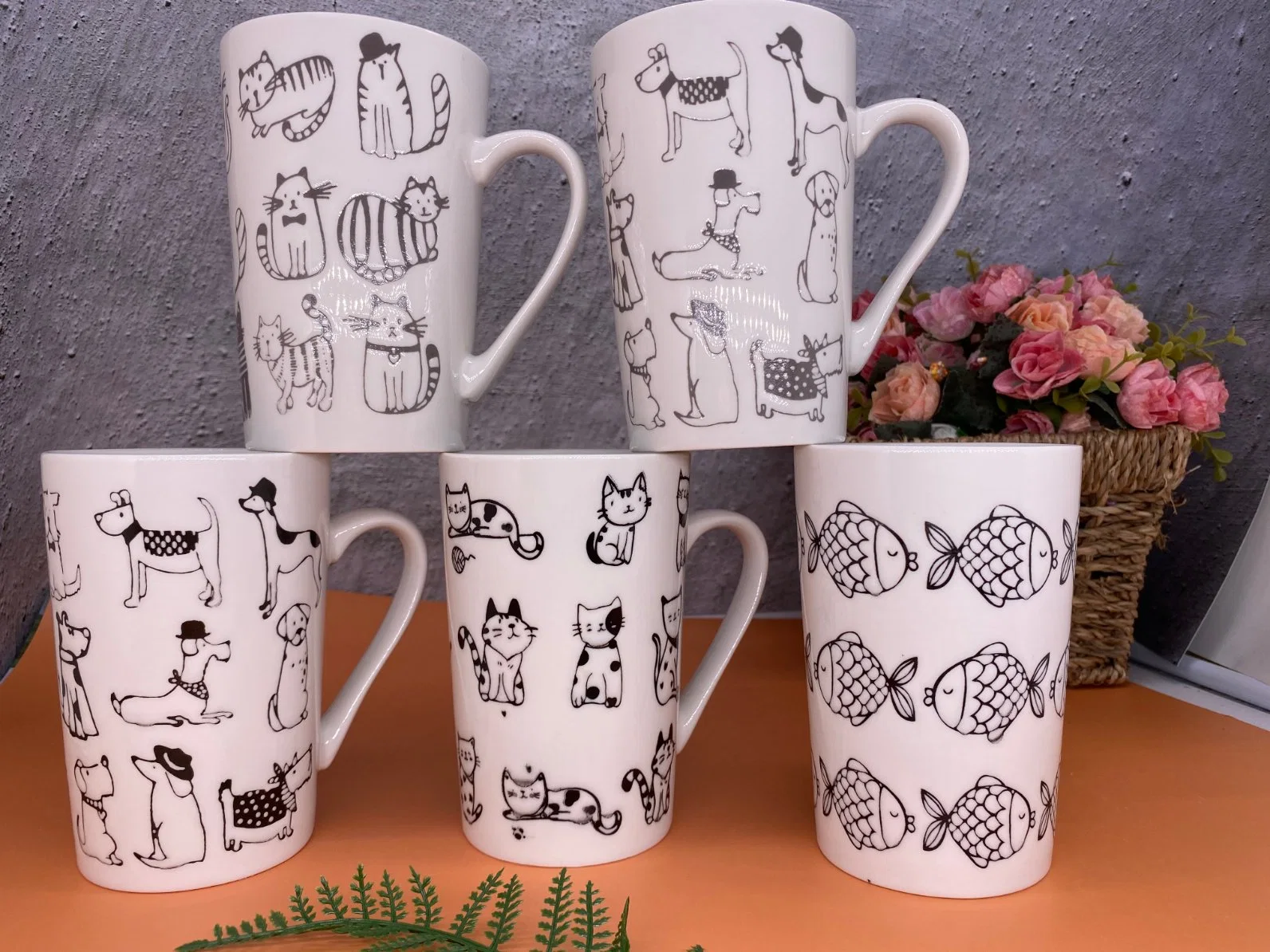 El hueso nuevo China Taza con serigrafía de animales