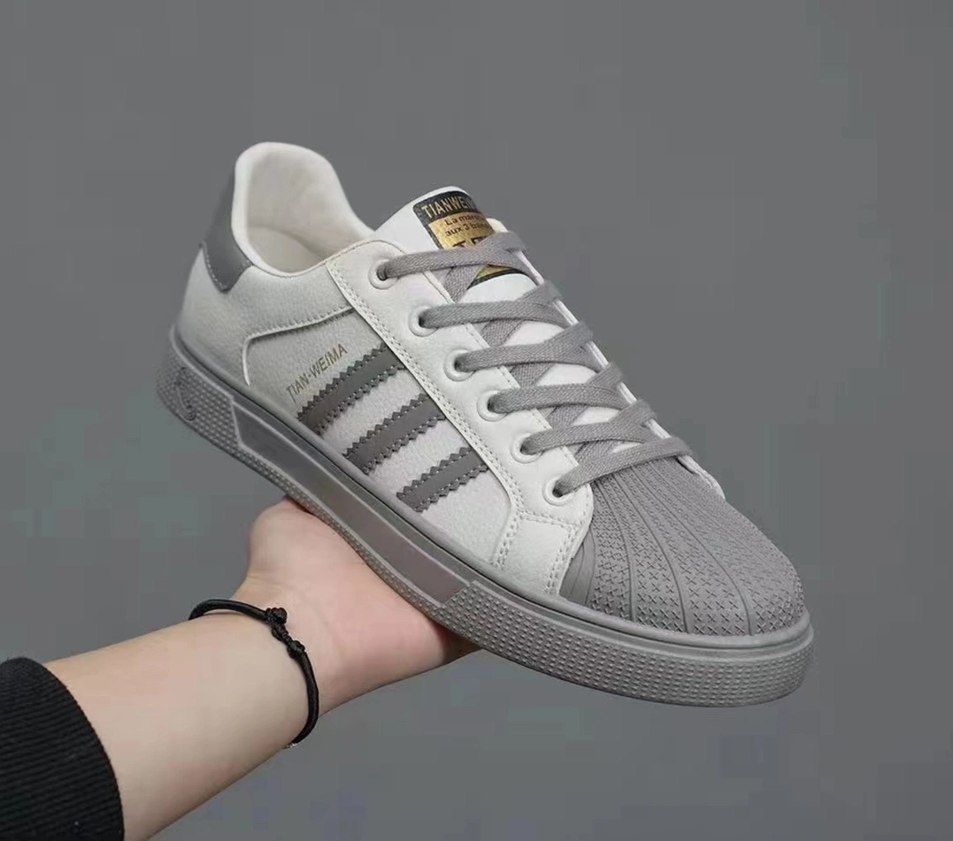 2022 Factory Supply Footwear Brand Leisure Shoes, Wholesale/Supplier Women Casual Stock Shoes, Athletic Fashion Sport Shoes Men Sneakers