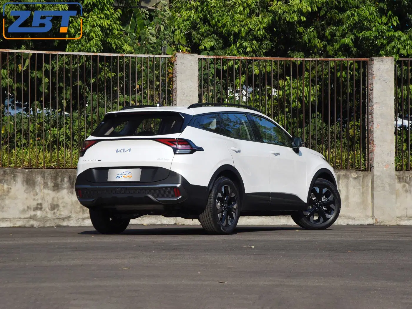 Vus intermédiaire essence KIA Sportage 2.0t conduite à gauche 5 Sièges voitures hybrides essence d'occasion de tourisme