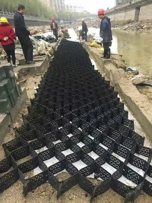 المنتجات الجيوزيليية HDPE Geocells للاحتفاظ بمثبت التربة في ممر الجدار