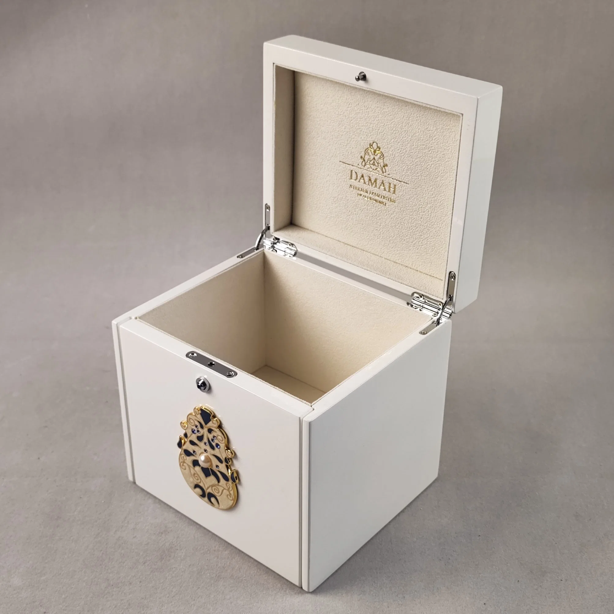 Caixa de perfume de presente de embalagem de luxo em madeira com logotipo personalizado e acabamento brilhante Ndmp-07.