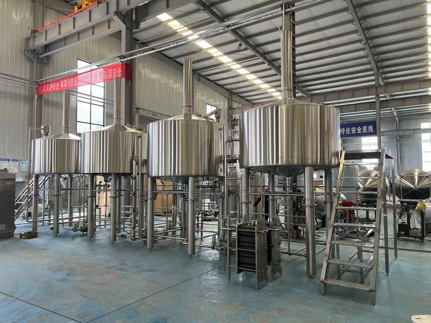 Venda a quente Cassman 1000L/2000L de aço inoxidável Industrial Cervejaria Cerveja Equipamentos para venda