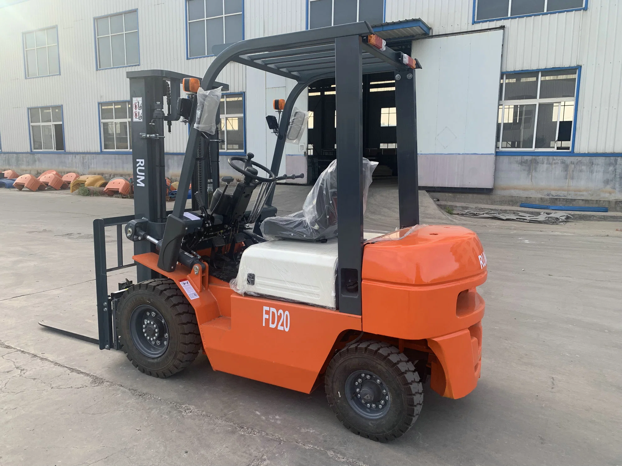 شاحنة رافعة شوكية الديزل الجديدة 2 طن FD20 ناقل حركة أوتوماتيكي/سنوي ForkLift الصينية/اليابان/الولايات المتحدة الأمريكية معدات مناولة المحرك للبيع