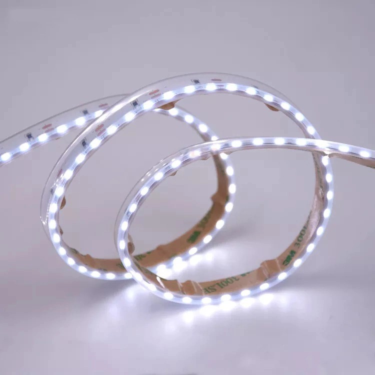 DC 24V 8 mm de largeur, vue latérale de BPC émettant de la bande de lumière à LED pour éclairage de décoration intérieure ou extérieure